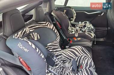 Лифтбек Tesla Model S 2018 в 