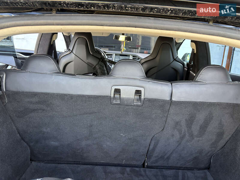 Лифтбек Tesla Model S 2014 в Ровно