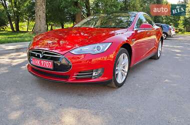 Лифтбек Tesla Model S 2014 в 