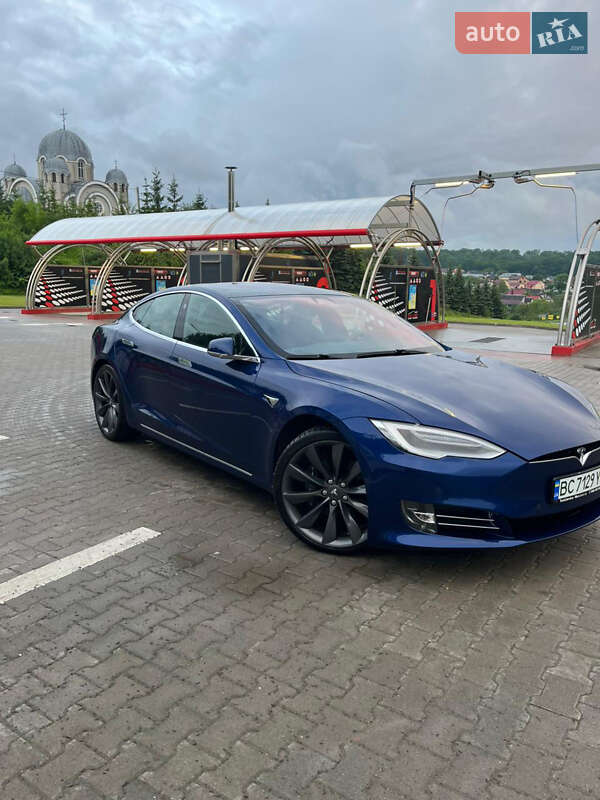 Tesla Model S 2017