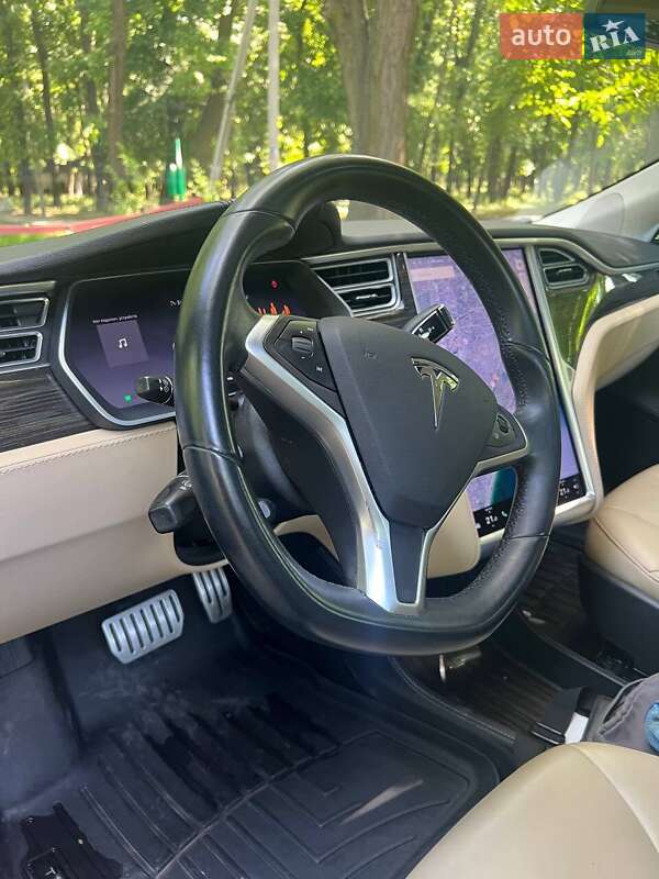 Лифтбек Tesla Model S 2014 в Одессе