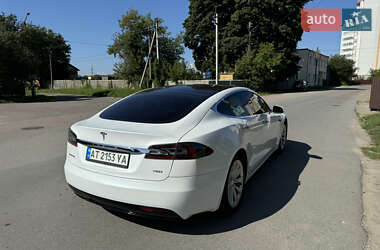 Лифтбек Tesla Model S 2016 в 