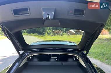Лифтбек Tesla Model S 2013 в 