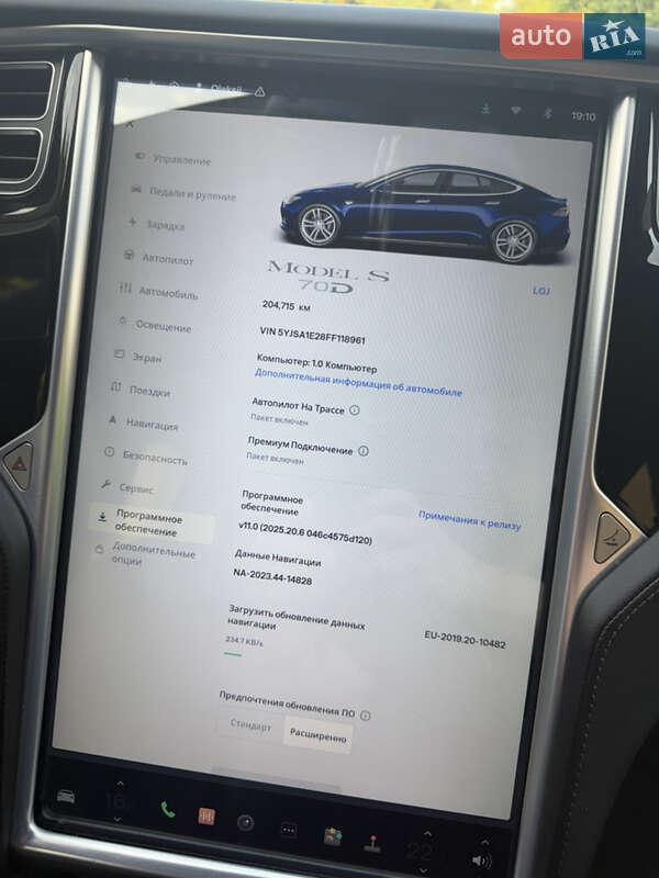 Лифтбек Tesla Model S 2015 в Киеве фото 16 Лифтбек Tesla Model S 2015 в Киеве