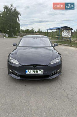 Ліфтбек Tesla Model S 2015 в Києві