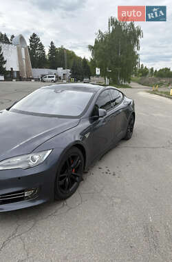 Ліфтбек Tesla Model S 2015 в 
