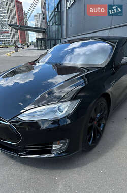 Лифтбек Tesla Model S 2014 в 