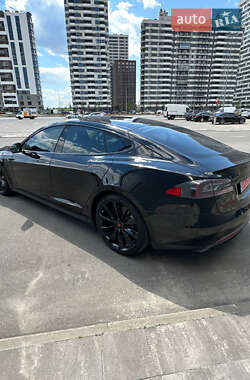 Лифтбек Tesla Model S 2014 в 