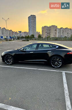 Лифтбек Tesla Model S 2019 в 