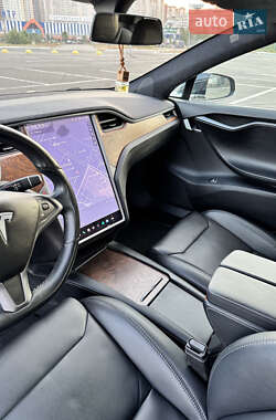 Лифтбек Tesla Model S 2019 в 