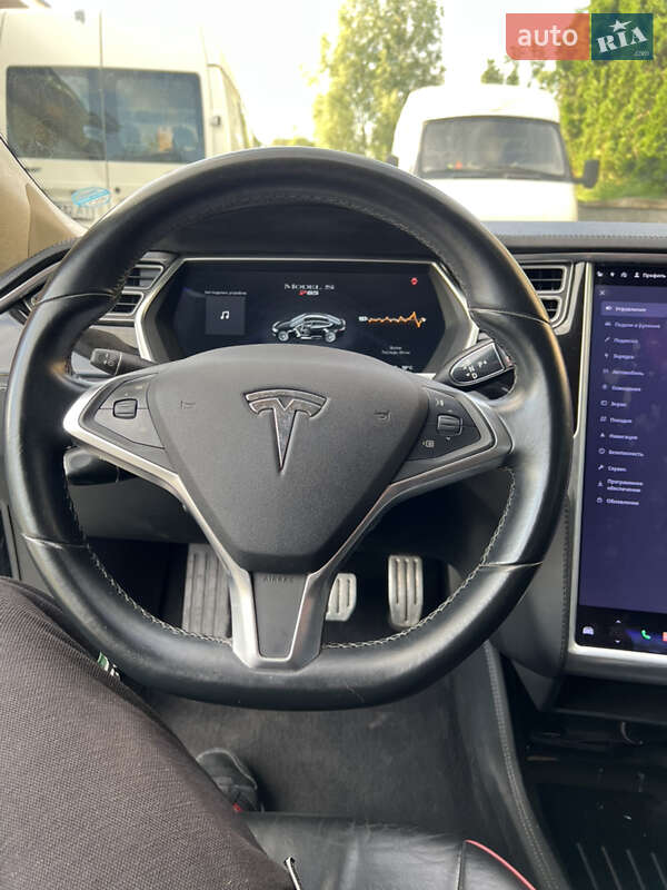 Ліфтбек Tesla Model S 2015 в Обухові
