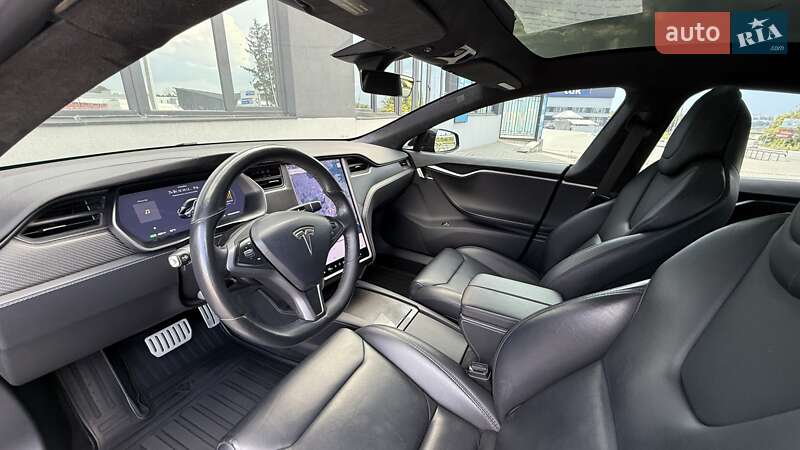 Лифтбек Tesla Model S 2019 в Тернополе