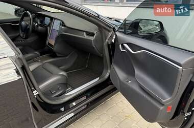 Лифтбек Tesla Model S 2019 в 