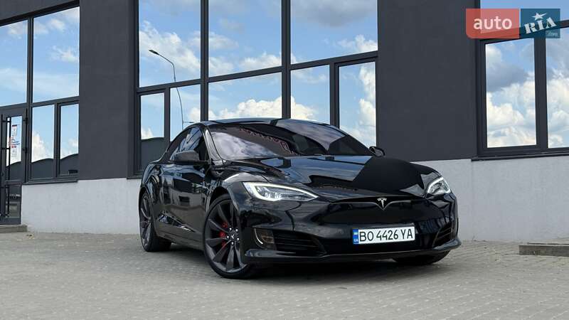 Лифтбек Tesla Model S 2019 в Тернополе