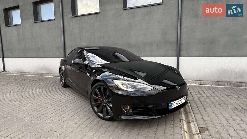 Лифтбек Tesla Model S 2019 в Тернополе