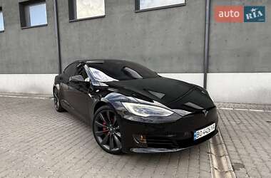 Лифтбек Tesla Model S 2019 в 
