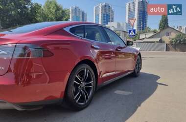 Ліфтбек Tesla Model S 2015 в Одесі
