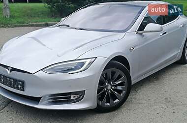Ліфтбек Tesla Model S 2018 в 
