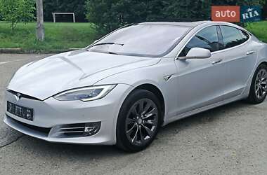 Ліфтбек Tesla Model S 2018 в 