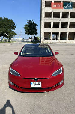 Лифтбек Tesla Model S 2017 в Тернополе