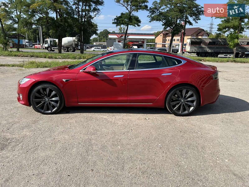Лифтбек Tesla Model S 2017 в Тернополе