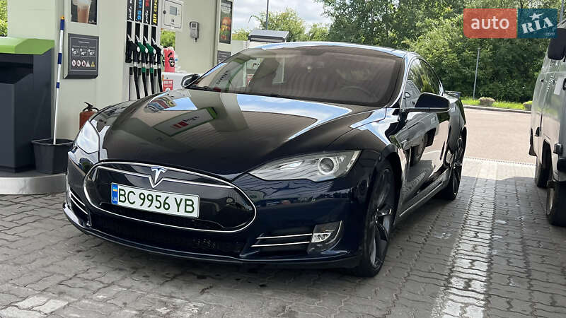 Лифтбек Tesla Model S 2014 в Дрогобыче
