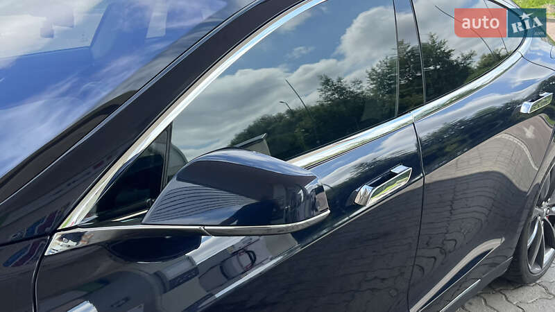 Лифтбек Tesla Model S 2014 в Дрогобыче