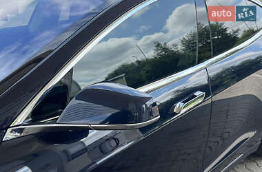 Лифтбек Tesla Model S 2014 в 