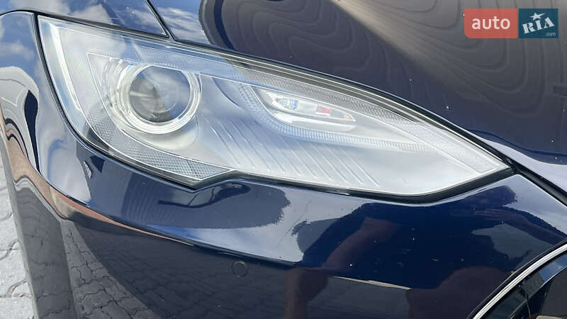 Лифтбек Tesla Model S 2014 в Дрогобыче