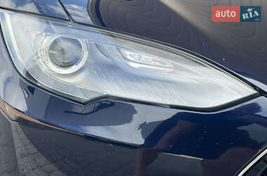 Лифтбек Tesla Model S 2014 в 