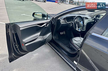 Лифтбек Tesla Model S 2014 в 