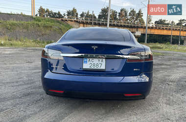 Лифтбек Tesla Model S 2016 в 