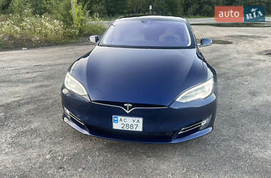 Лифтбек Tesla Model S 2016 в 