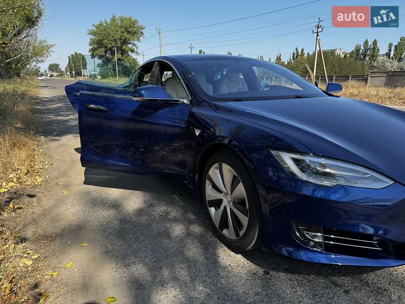 Лифтбек Tesla Model S 2020 в Белгороде-Днестровском