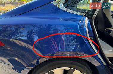 Лифтбек Tesla Model S 2020 в 