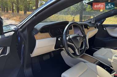Лифтбек Tesla Model S 2020 в 