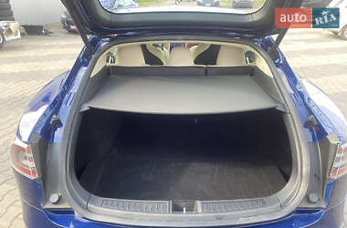 Лифтбек Tesla Model S 2018 в 