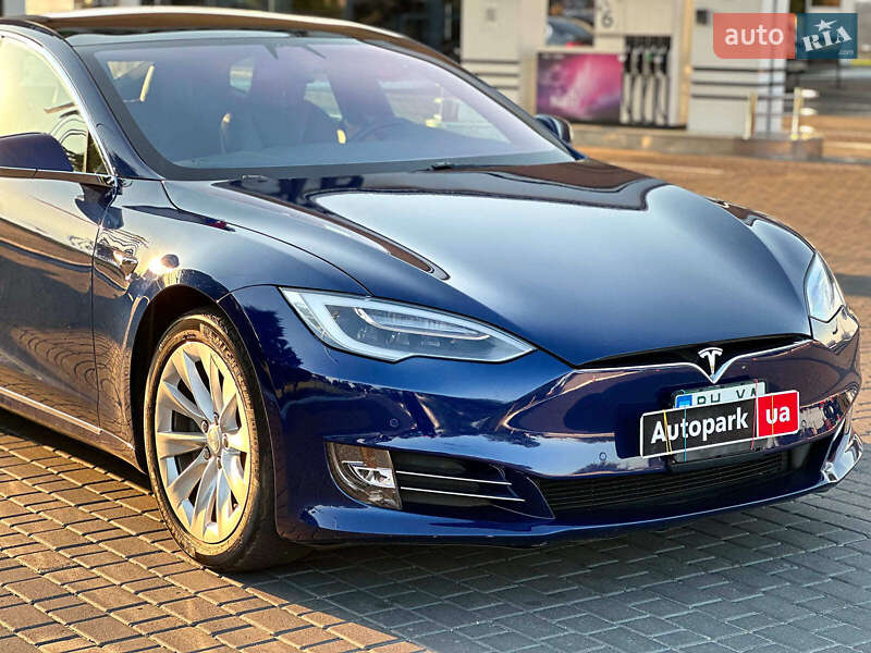 Лифтбек Tesla Model S 2019 в Одессе