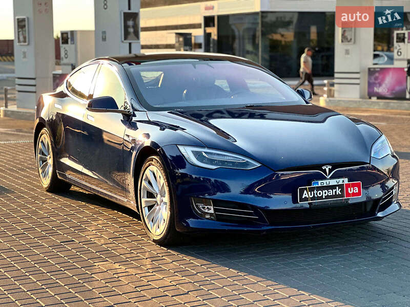 Лифтбек Tesla Model S 2019 в Одессе