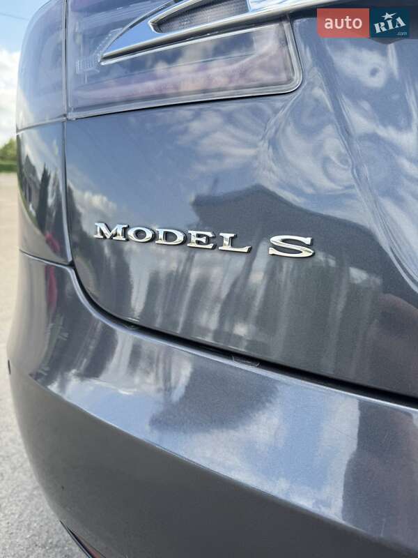 Ліфтбек Tesla Model S 2016 в Кам'янському фото 13 Ліфтбек Tesla Model S 2016 в Кам'янському
