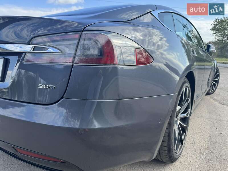 Ліфтбек Tesla Model S 2016 в Кам'янському фото 15 Ліфтбек Tesla Model S 2016 в Кам'янському