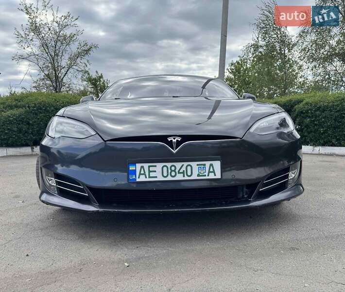Ліфтбек Tesla Model S 2016 в Кам'янському фото 19 Ліфтбек Tesla Model S 2016 в Кам'янському