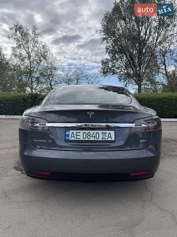 Ліфтбек Tesla Model S 2016 в Кам'янському фото 25 Ліфтбек Tesla Model S 2016 в Кам'янському