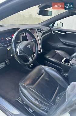 Лифтбек Tesla Model S 2014 в 