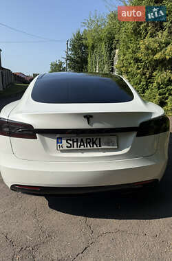 Лифтбек Tesla Model S 2018 в 