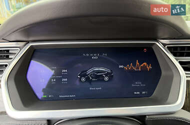 Лифтбек Tesla Model S 2013 в 