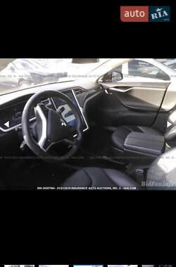 Лифтбек Tesla Model S 2013 в 