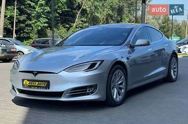 Лифтбек Tesla Model S 2018 в 