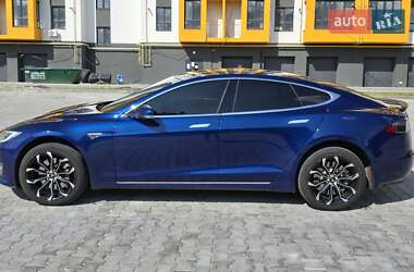 Лифтбек Tesla Model S 2016 в 