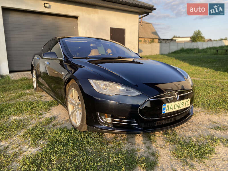 Лифтбек Tesla Model S 2013 в Киеве фото 3 Лифтбек Tesla Model S 2013 в Киеве